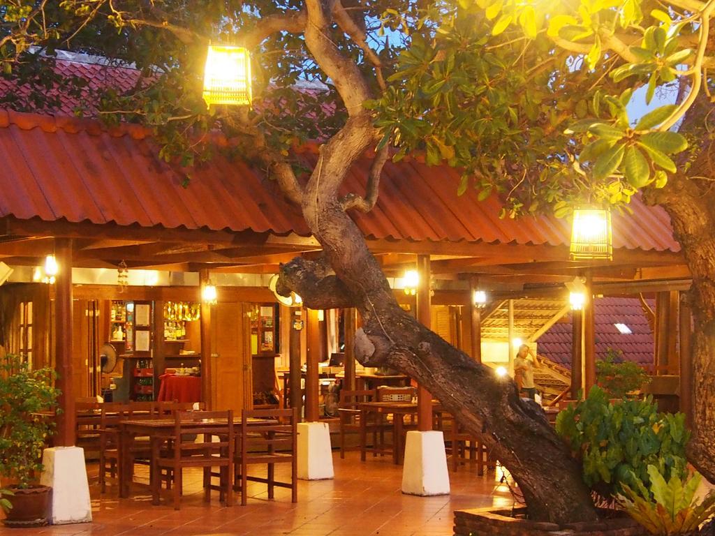 哈利平房＆餐厅酒店 湄南海滩 外观 照片